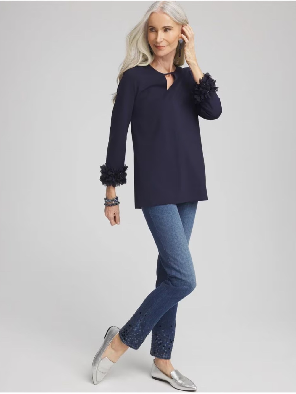 Chico’s 3D Floral Appliqué Tunic Navy Keyhole Top Size 2 - Large